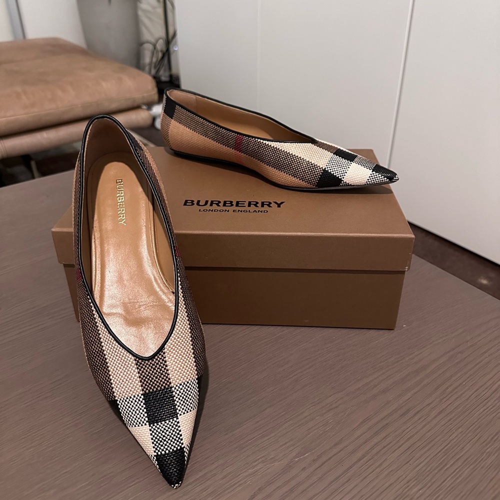 Women’s Burberry check flats size 8.5